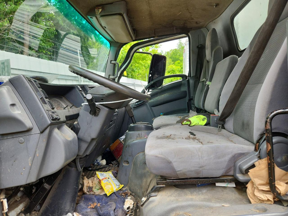 Isuzu NRR DELIVERY TRUCK 2019 — Copart