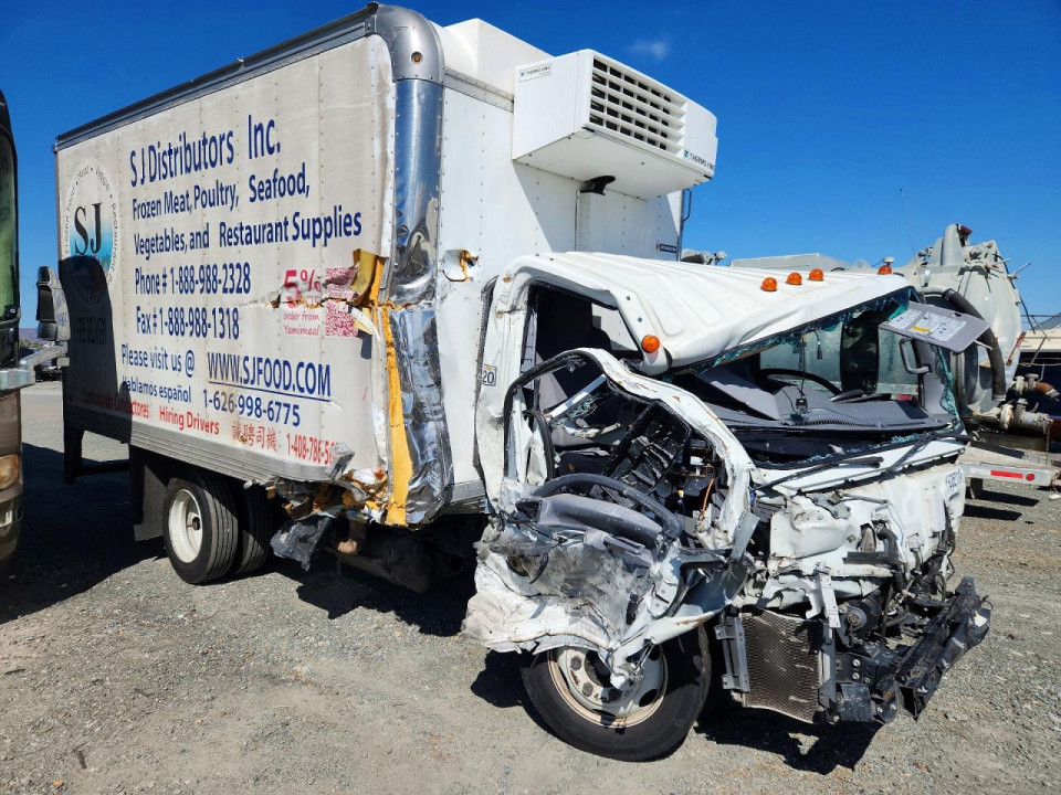 Isuzu NRR REFRIGERATED BOX TRUCK 2022 — Copart
