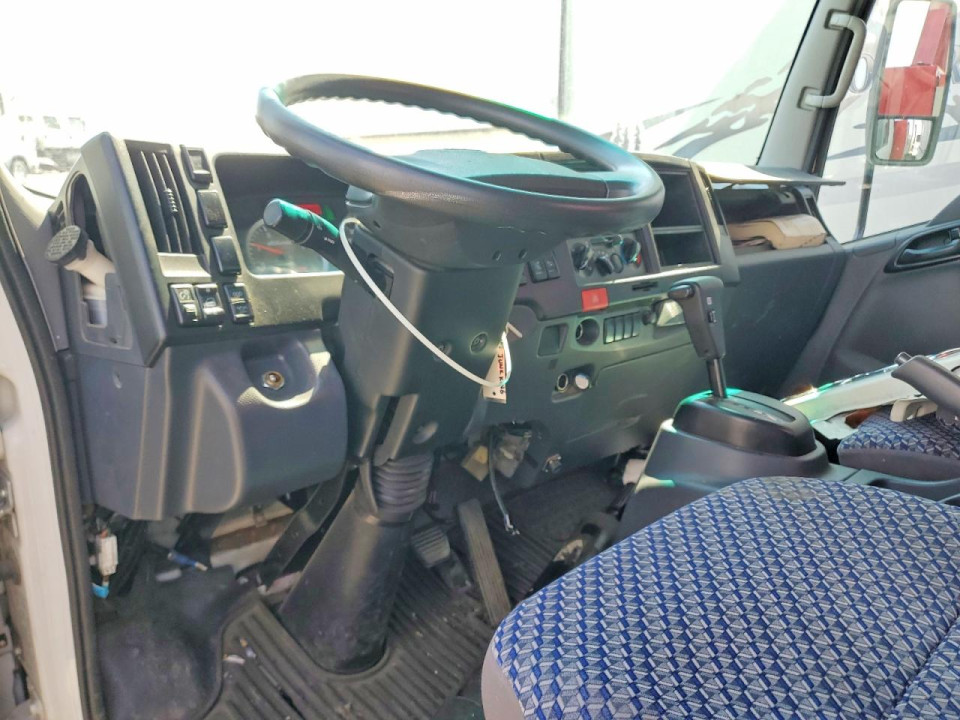 Isuzu NRR ROLL-OFF CONTAINER TRUCK 2022 — Copart
