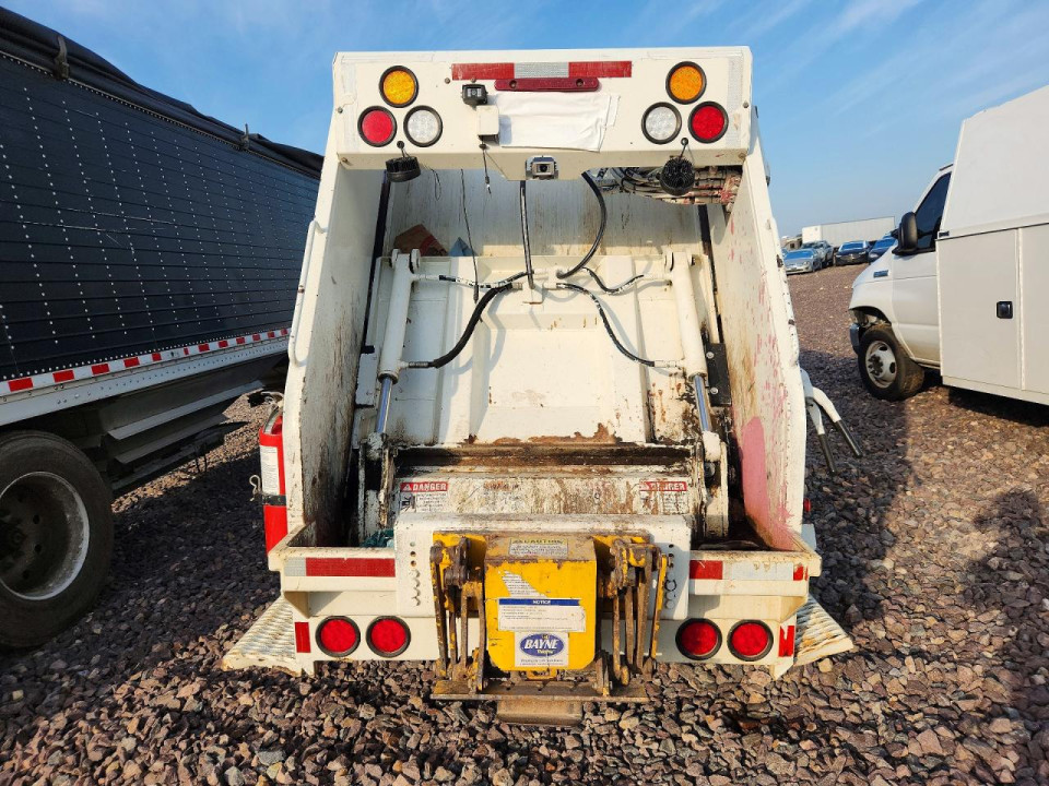 Isuzu NRR 2022 — Copart