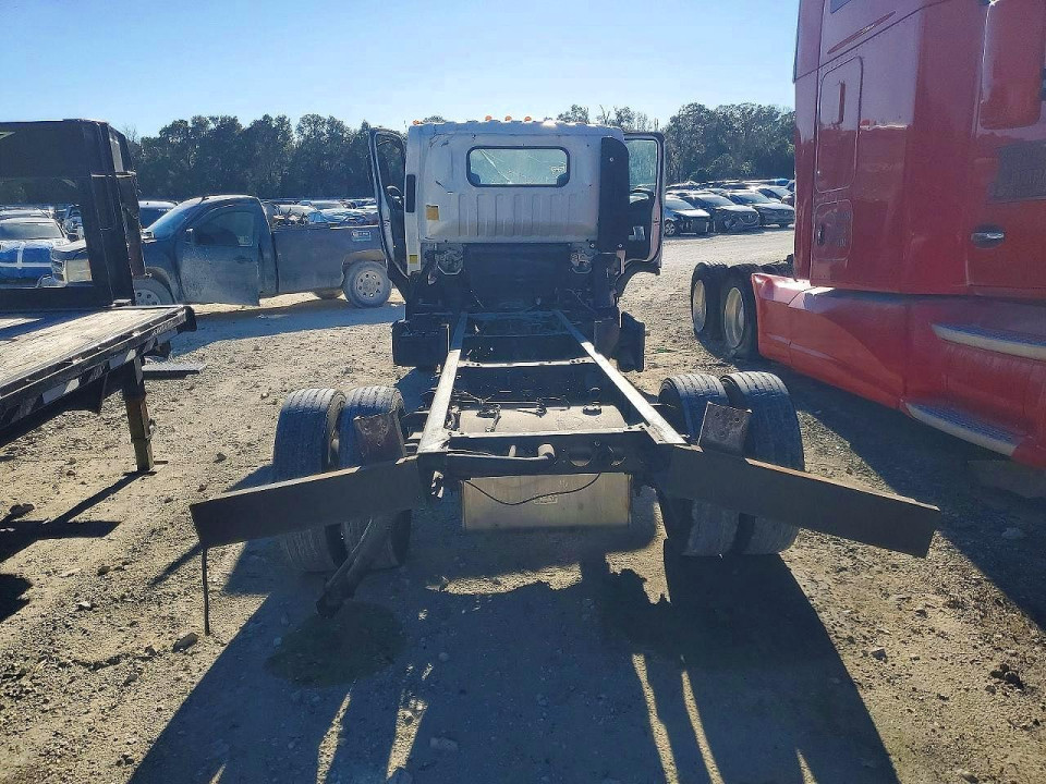 Isuzu NRR 2023 — Copart
