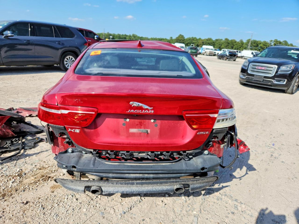 Jaguar XE 2017 — Copart