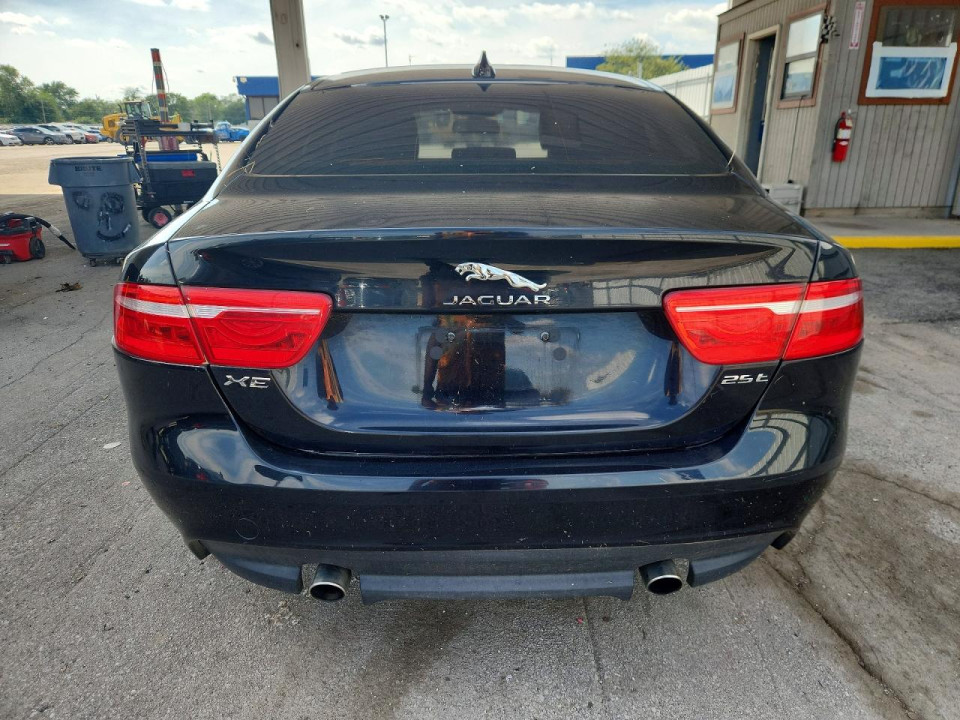 Jaguar XE 2018 — Copart