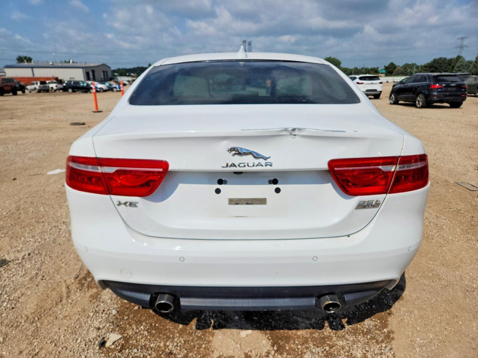 Jaguar XE 2017 — Copart