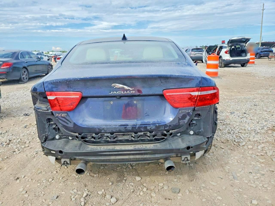Jaguar XE 2018 — Copart