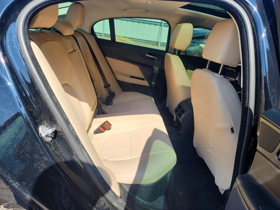 Jaguar XE 2017 — Copart