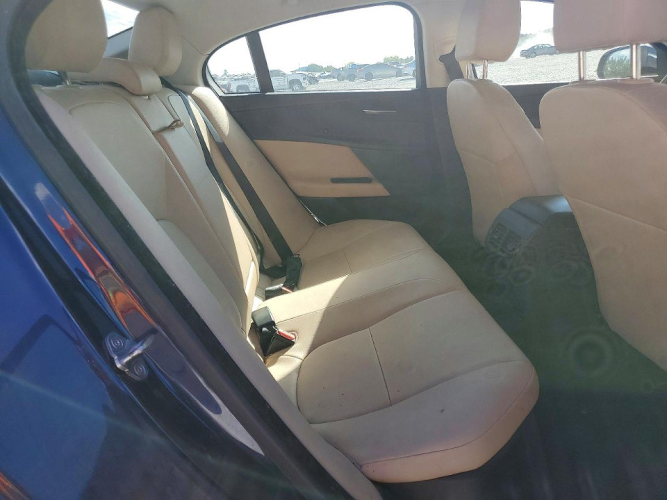 Jaguar XE 2017 — Copart