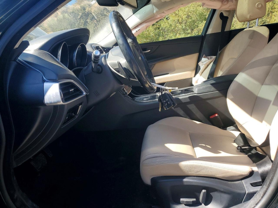 Jaguar XE 2017 — Copart
