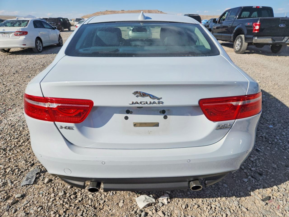 Jaguar XE 2017 — Copart