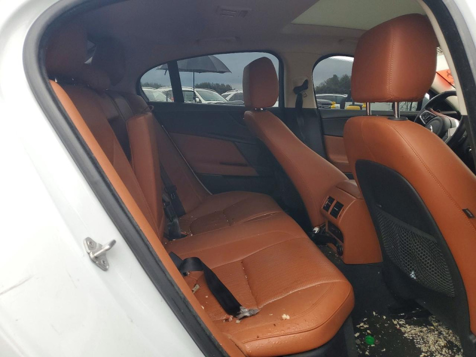Jaguar XE 2018 — Copart