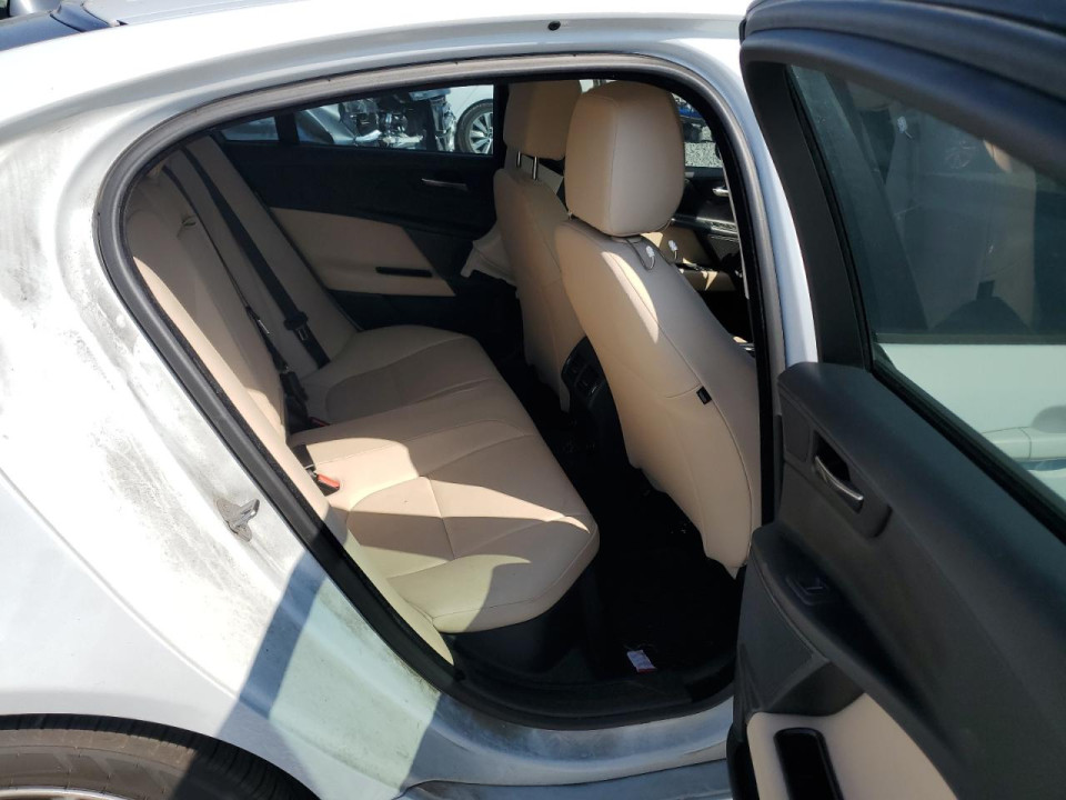 Jaguar XE 2017 — Copart