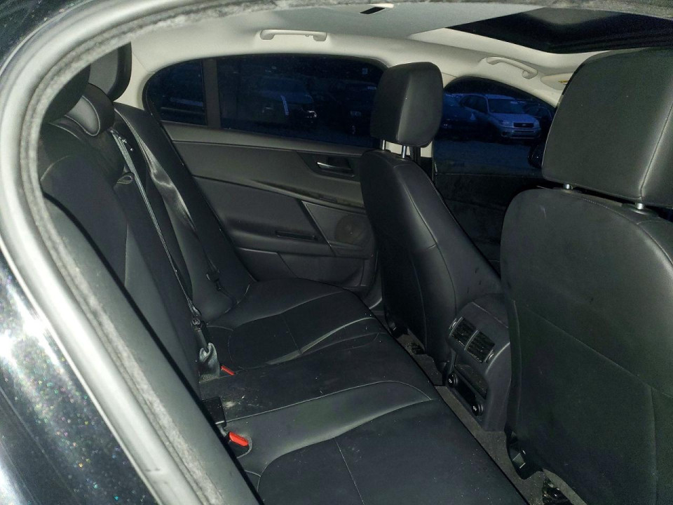 Jaguar XE 2017 — Copart