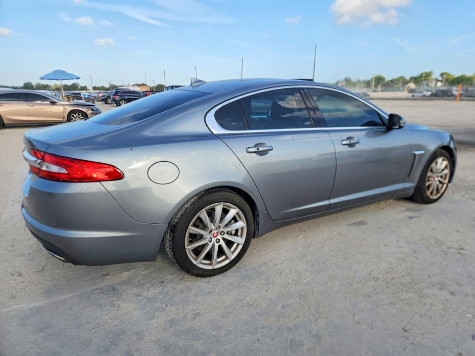 Jaguar XF 2015 — Copart