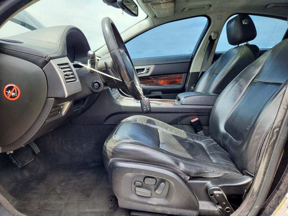 Jaguar XF 2010 — Copart