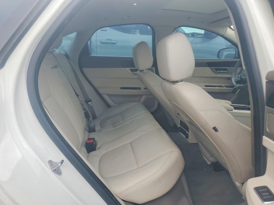 Jaguar XF 2016 — Copart