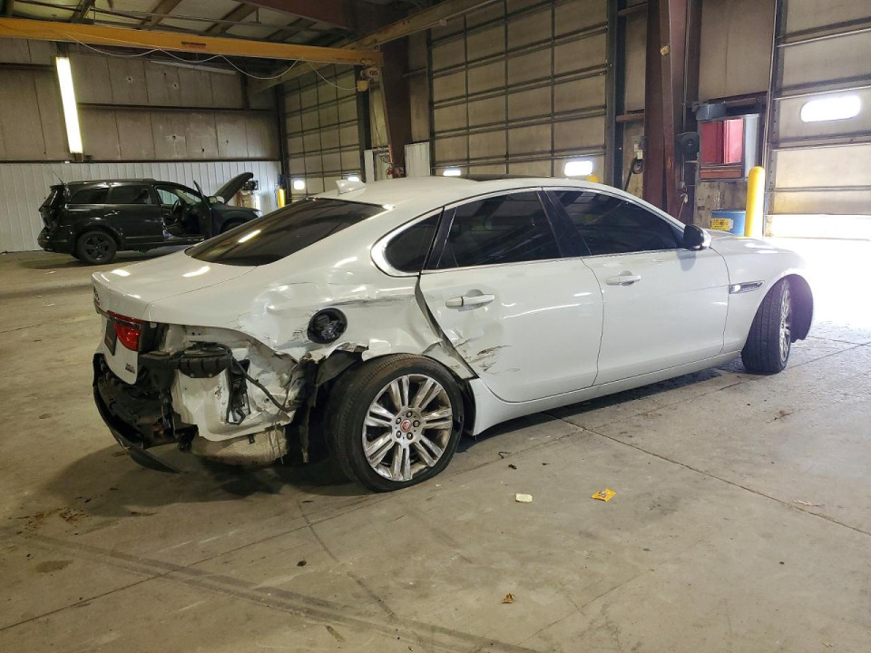 Jaguar XF 2017 — Copart
