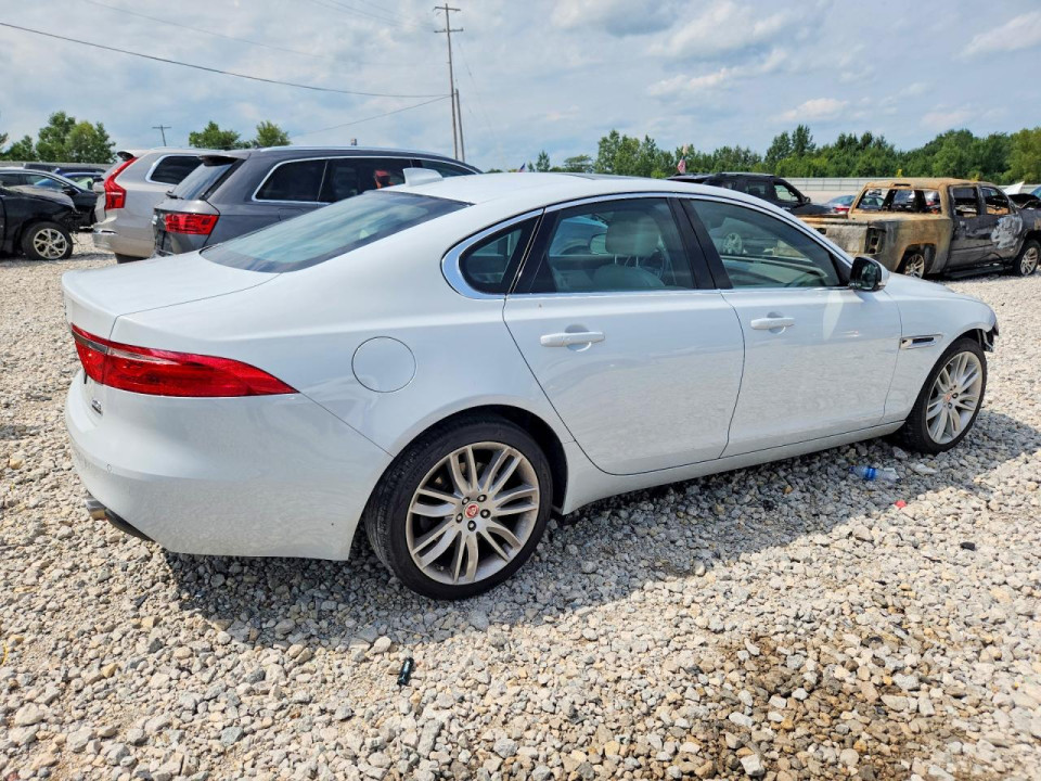Jaguar XF 2016 — Copart