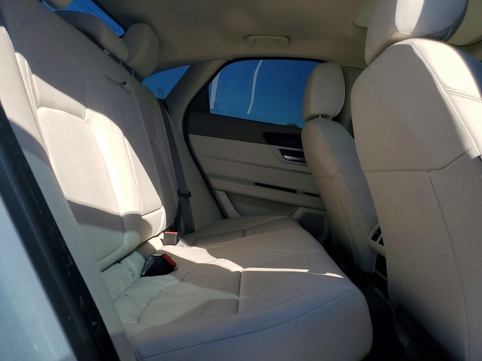 Jaguar XF 2017 — Copart