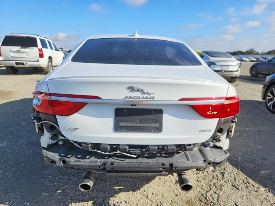 Jaguar XF 2016 — Copart