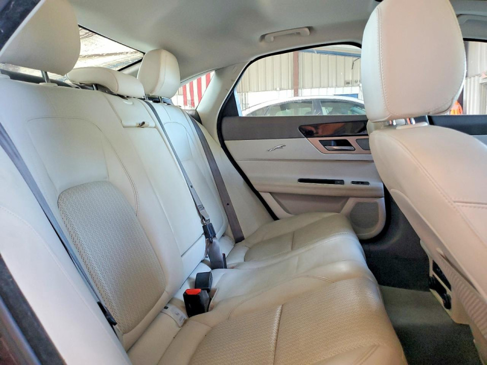 Jaguar XF 2017 — Copart