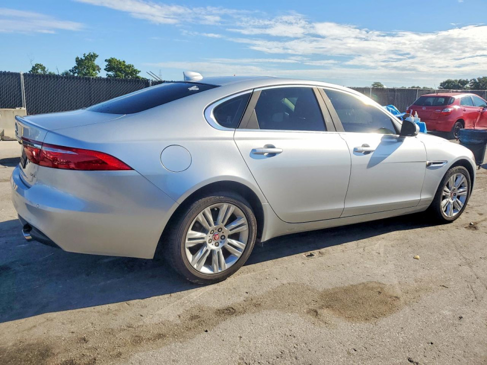 Jaguar XF 2017 — Copart