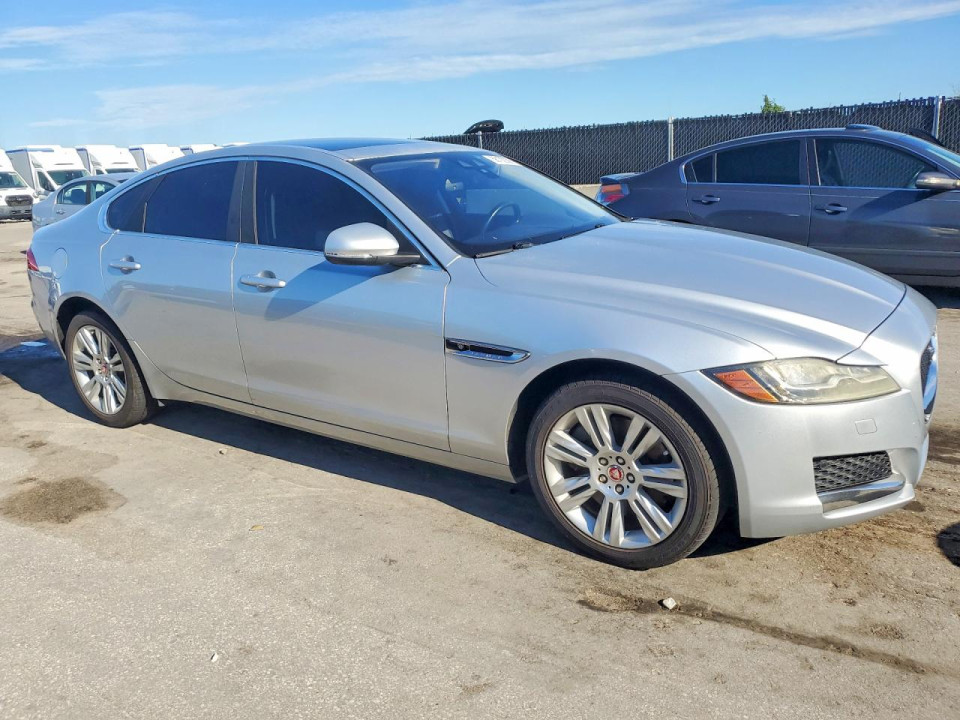 Jaguar XF 2017 — Copart