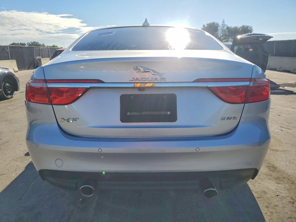 Jaguar XF 2017 — Copart