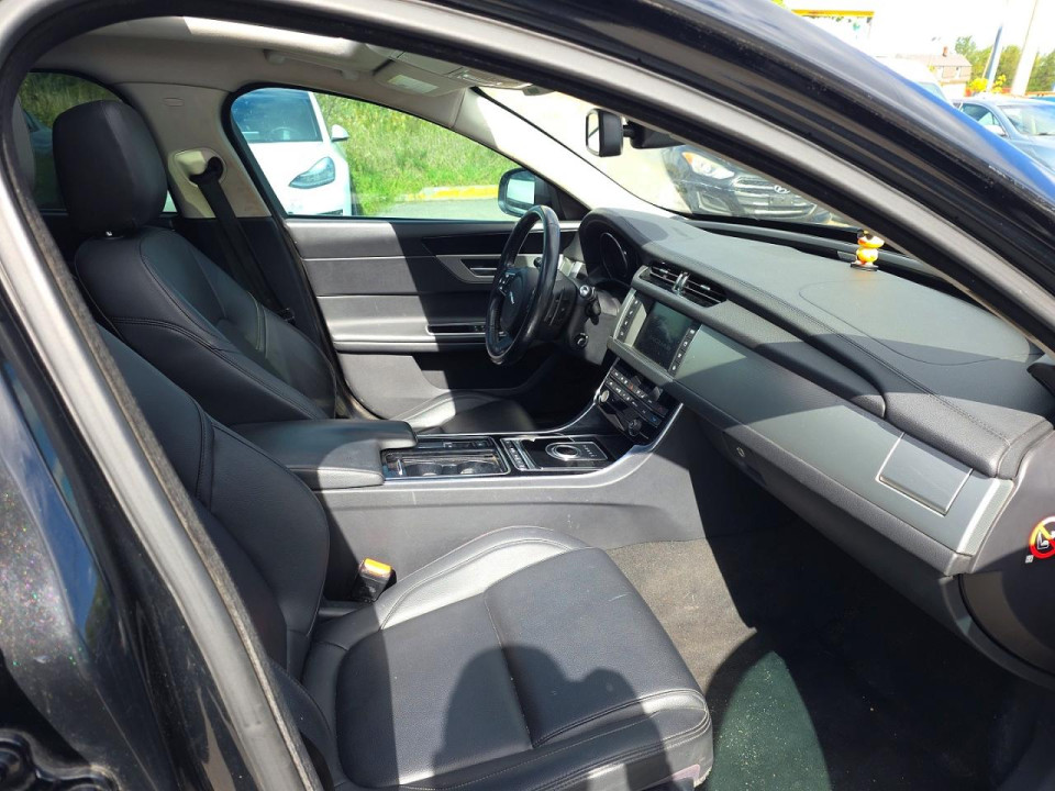 Jaguar XF 2016 — Copart