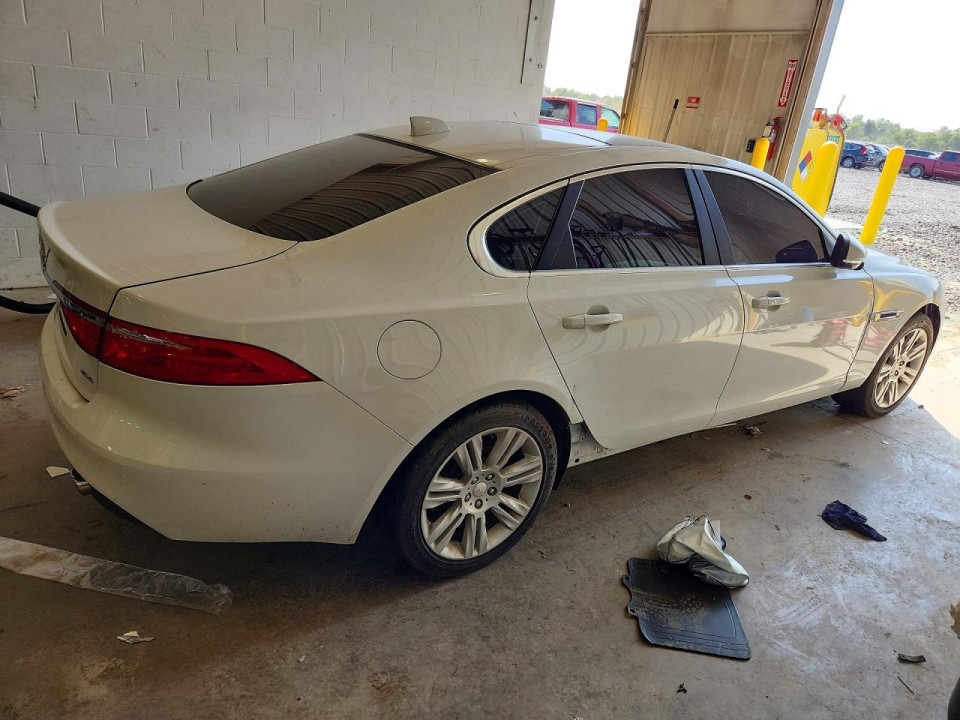 Jaguar XF 2016 — Copart