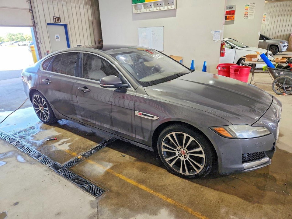 Jaguar XF 2017 — Copart