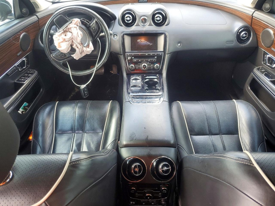 Jaguar XJL PORTFOLIO 2014 — Copart
