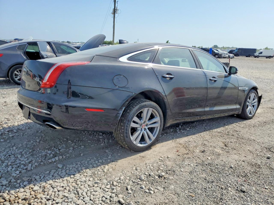 Jaguar XJL PORTFOLIO 2016 — Copart