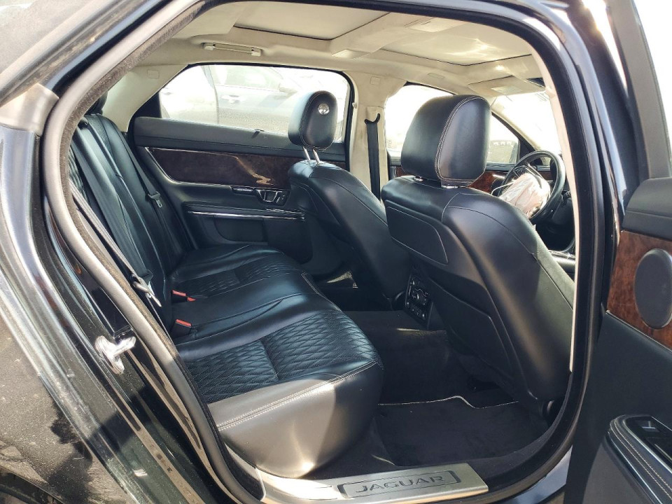 Jaguar XJL PORTFOLIO 2016 — Copart
