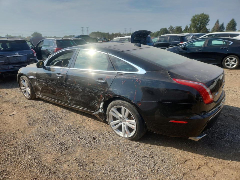 Jaguar XJL PORTFOLIO 2013 — Copart