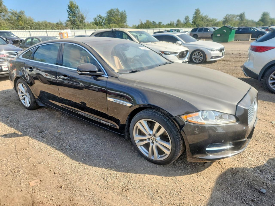 Jaguar XJL PORTFOLIO 2013 — Copart