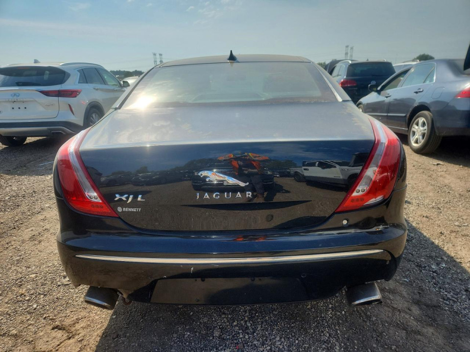 Jaguar XJL PORTFOLIO 2013 — Copart