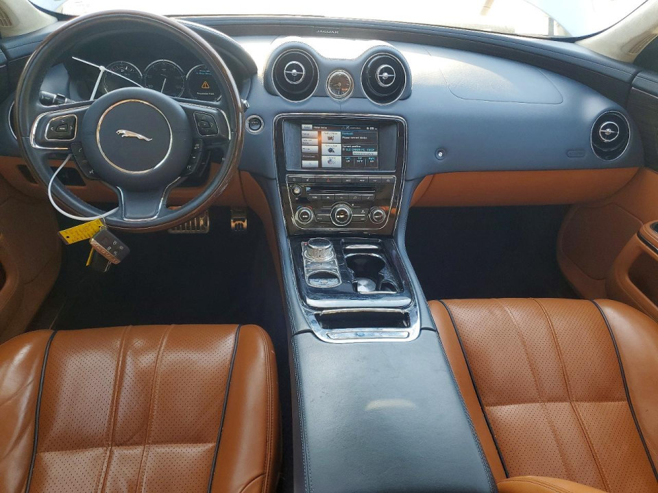 Jaguar XJL PORTFOLIO 2014 — Copart
