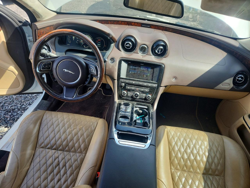 Jaguar XJL PORTFOLIO 2016 — Copart