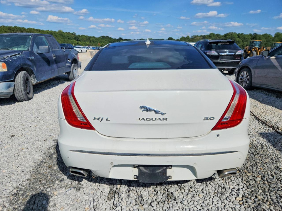 Jaguar XJL PORTFOLIO 2014 — Copart