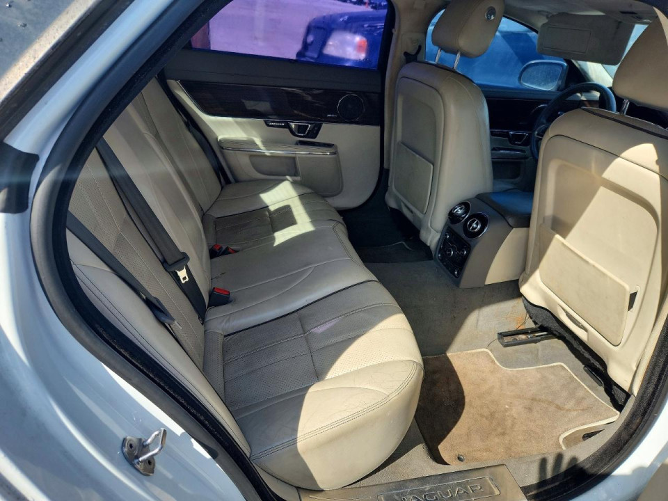 Jaguar XJL PORTFOLIO 2014 — Copart