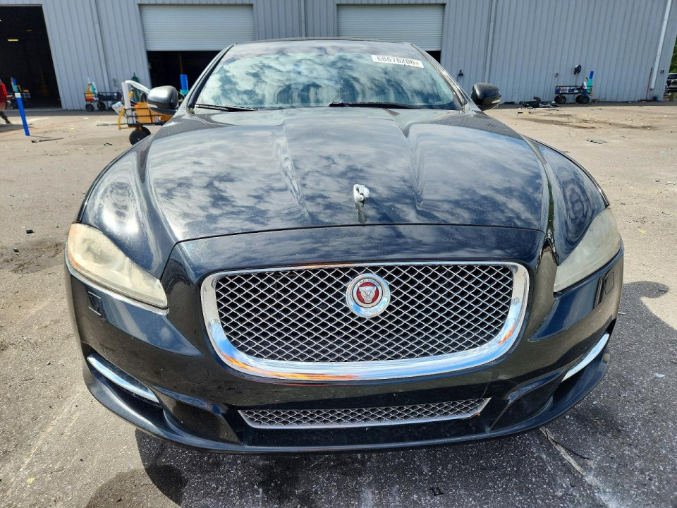 Jaguar XJL PORTFOLIO 2015 — Copart