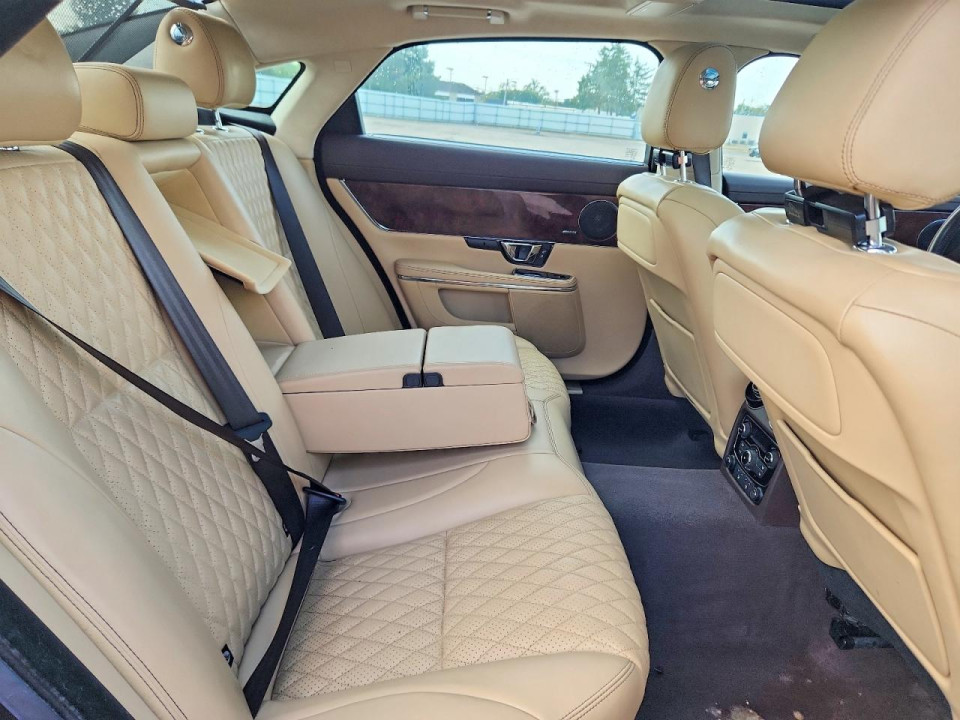 Jaguar XJL PORTFOLIO 2019 — Copart