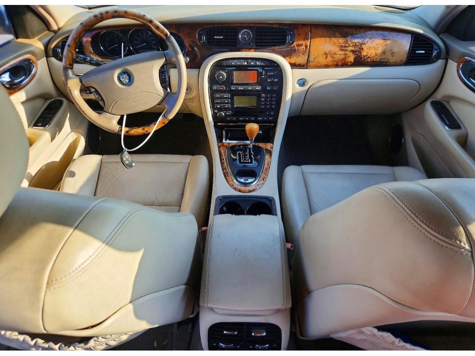 Jaguar XJ8 2004 — Copart