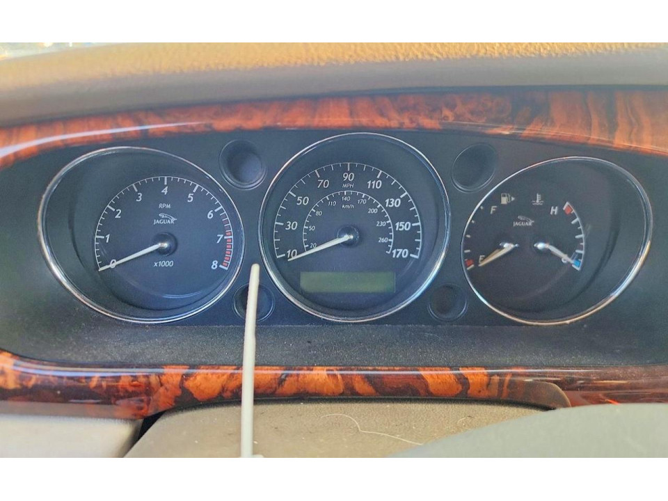 Jaguar XJ8 2004 — Copart