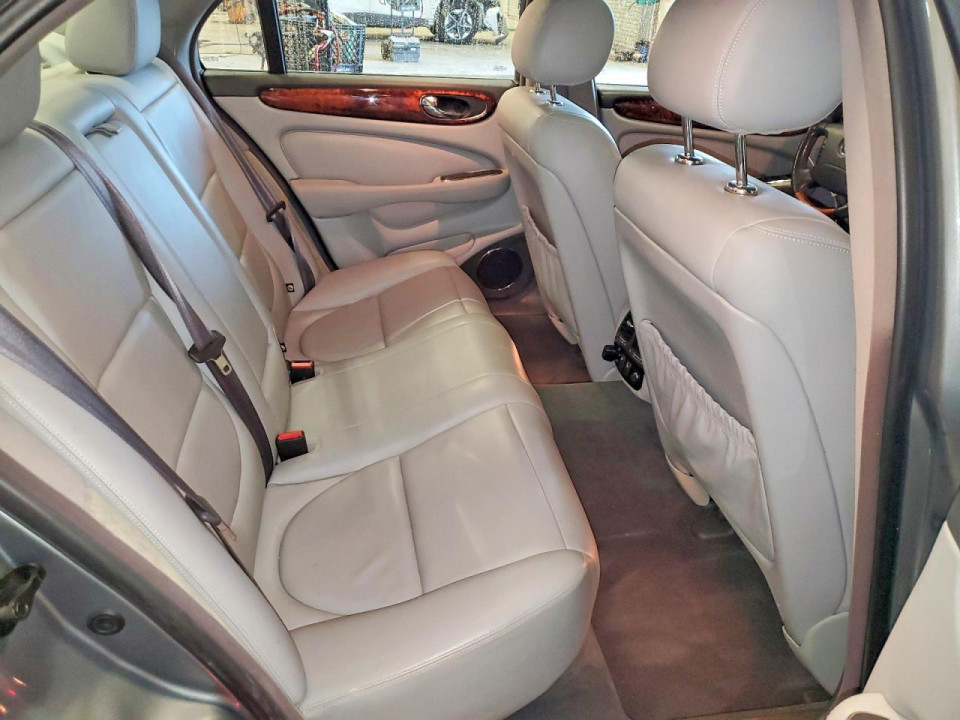 Jaguar XJ8 2004 — Copart