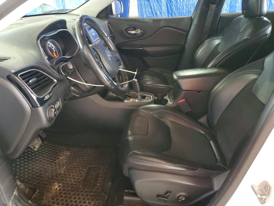 Jeep CHEROKEE LATITUDE PLUS 2019 — Copart