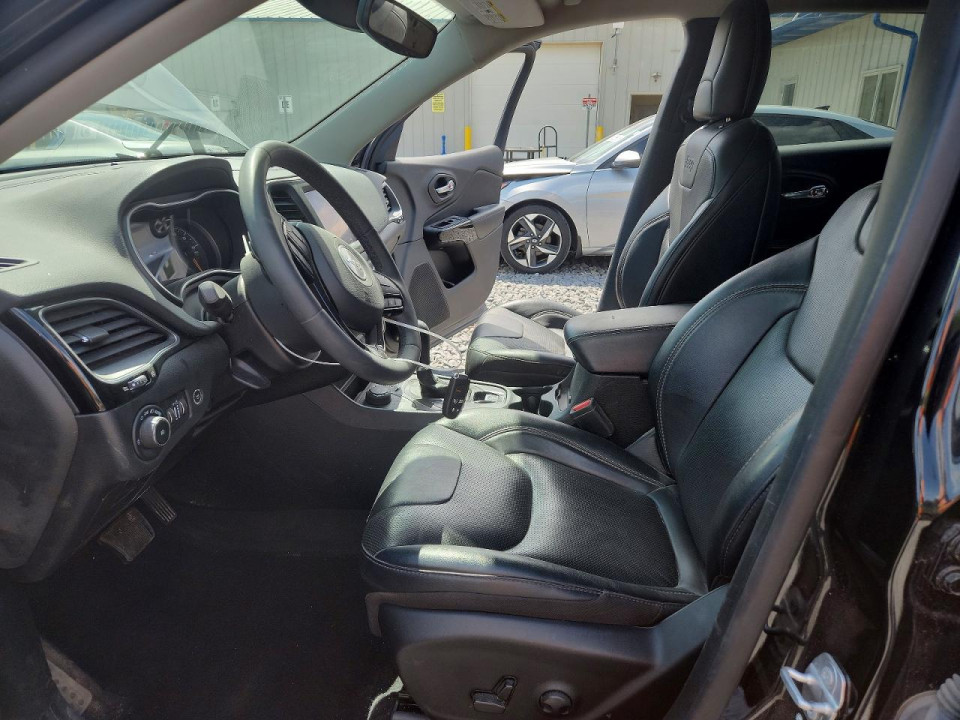 Jeep CHEROKEE 2023 — Copart