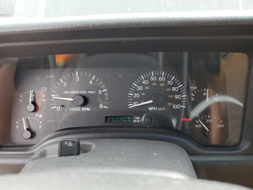 Jeep CHEROKEE 1998 — Copart