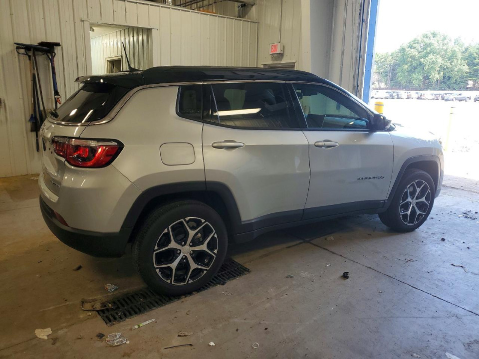 Jeep COMPASS 2024 — Copart