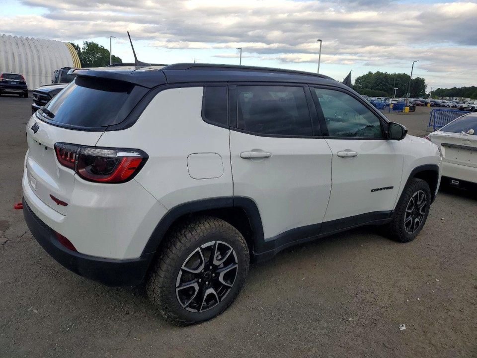 Jeep COMPASS 2025 — Copart